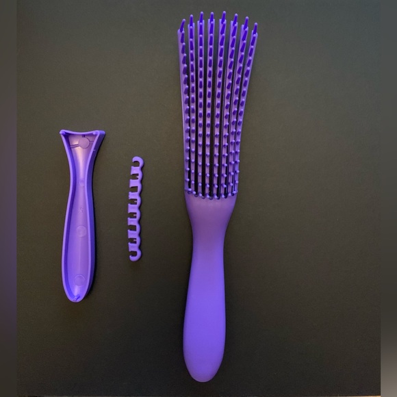 Detangling brush - Picture 1 of 3